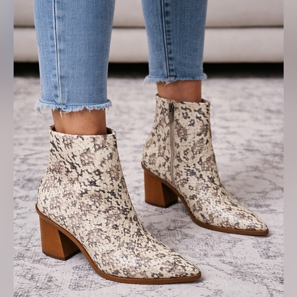 1. State Kelte Boots